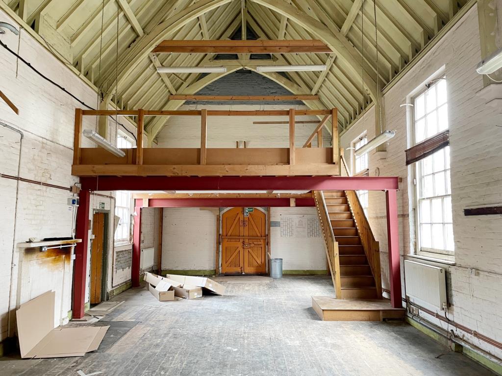 Lot: 94 - FORMER SCHOOL WITH PLANNING FOR CONVERSION INTO FOUR DWELLINGS - internal Boys School